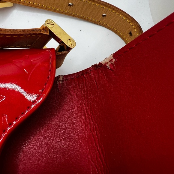 GUC Louis Vuitton Red Vernis Thompson Street Bag - Picture 7 of 11